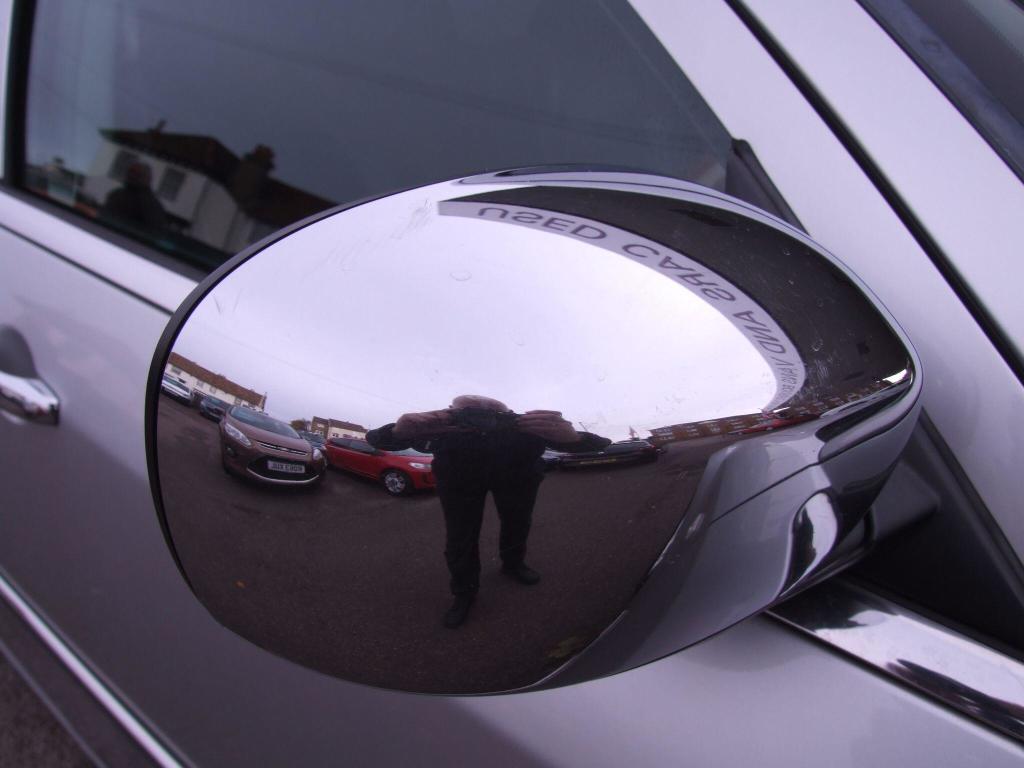 Used Chrysler 300C 2010 for sale - 76412300: Photo 31