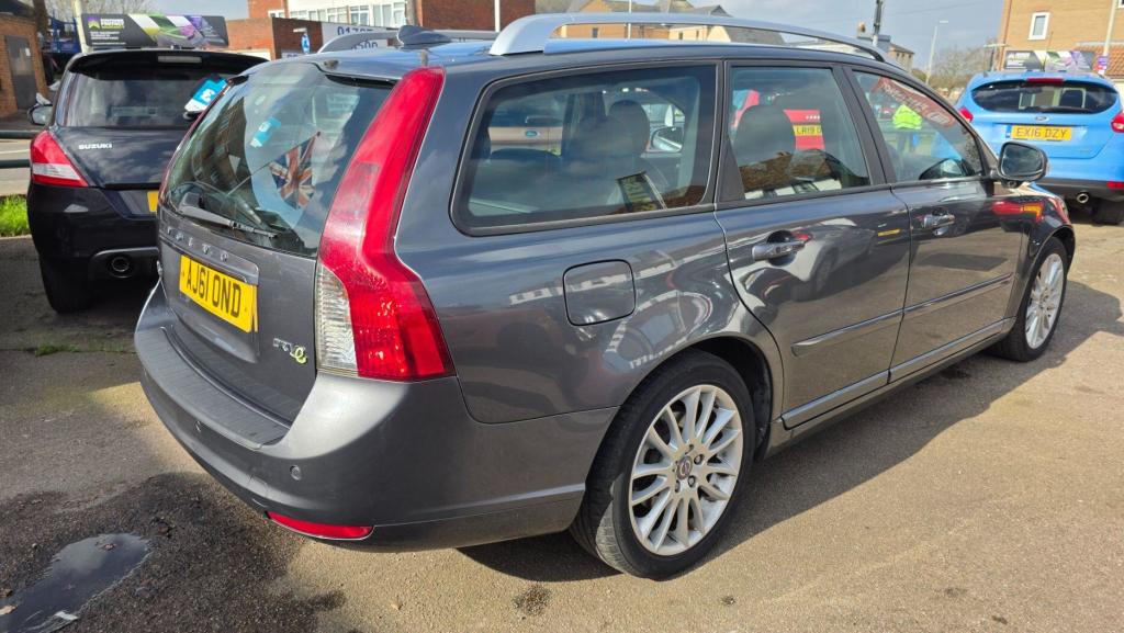Used Volvo V50 2012 for sale - 77733525: Photo 10