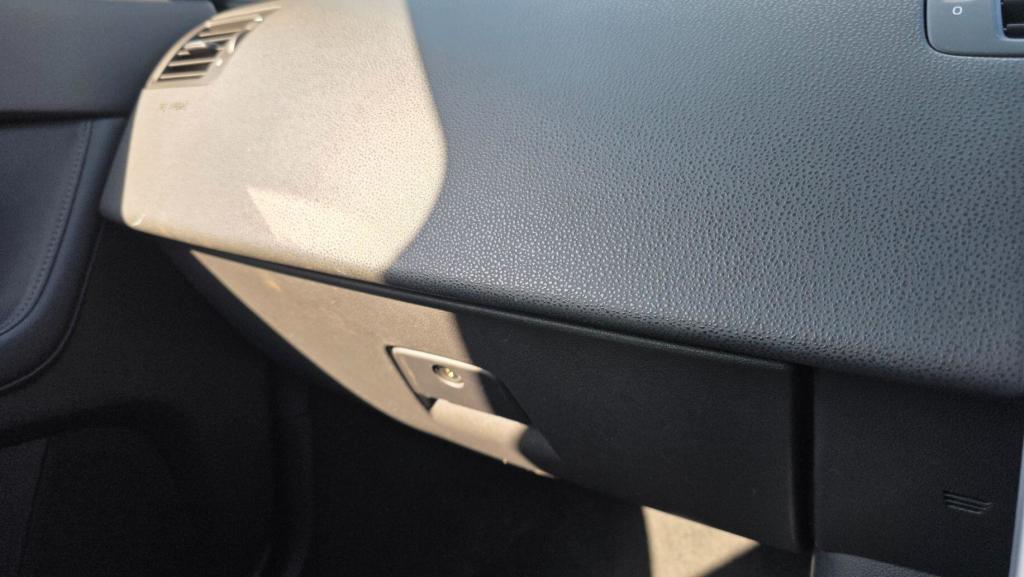 Used Volvo V50 2012 for sale - 77733525: Photo 17