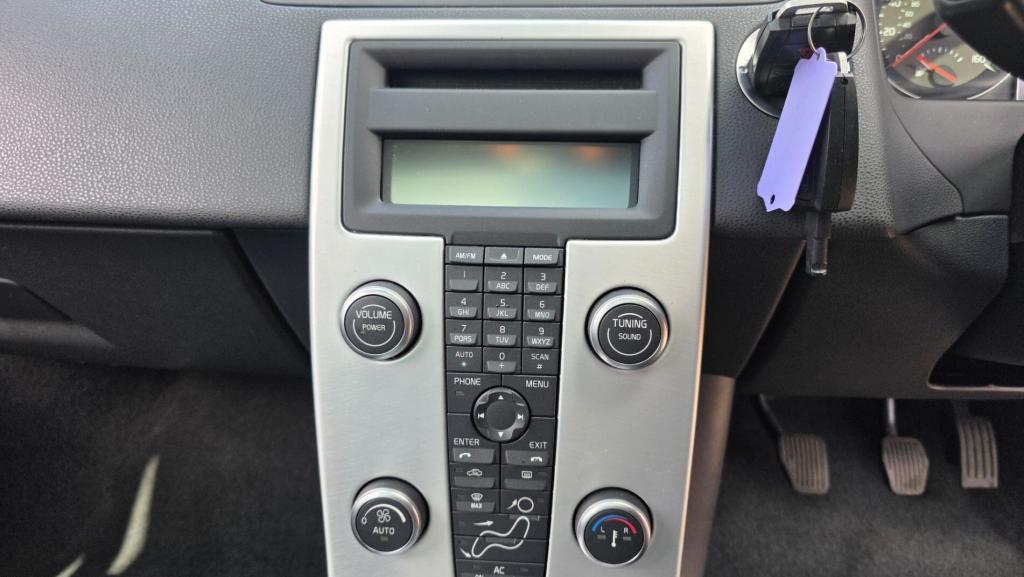 Used Volvo V50 2012 for sale - 77733525: Photo 30