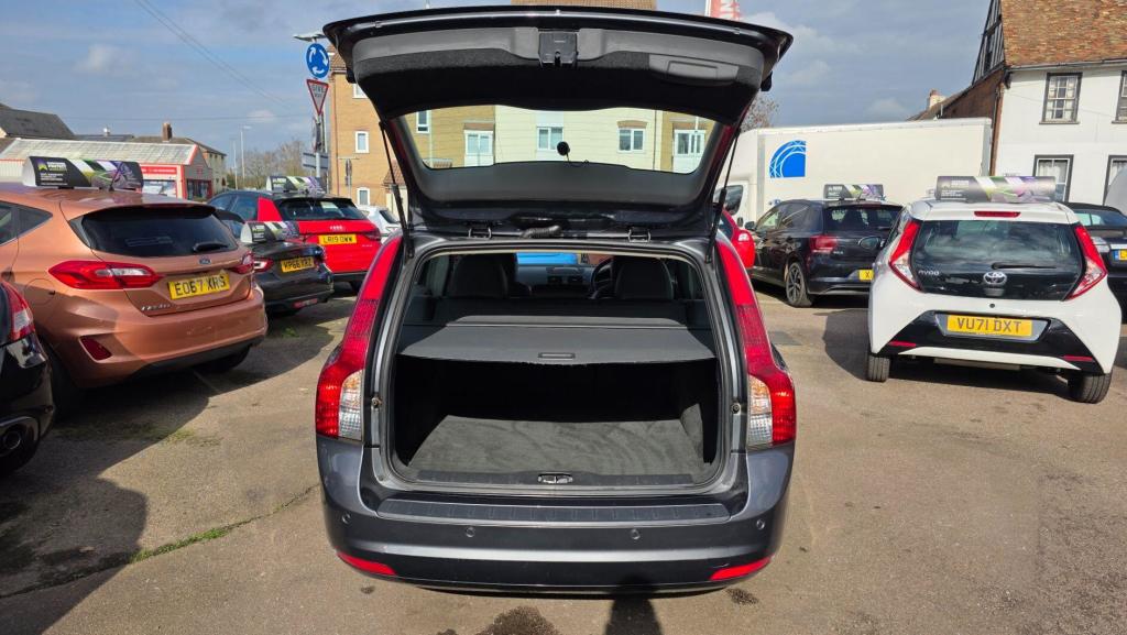 Used Volvo V50 2012 for sale - 77733525: Photo 40