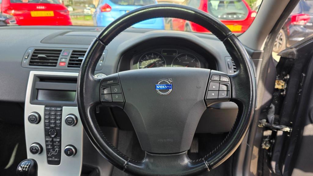 Used Volvo V50 2012 for sale - 77733525: Photo 42