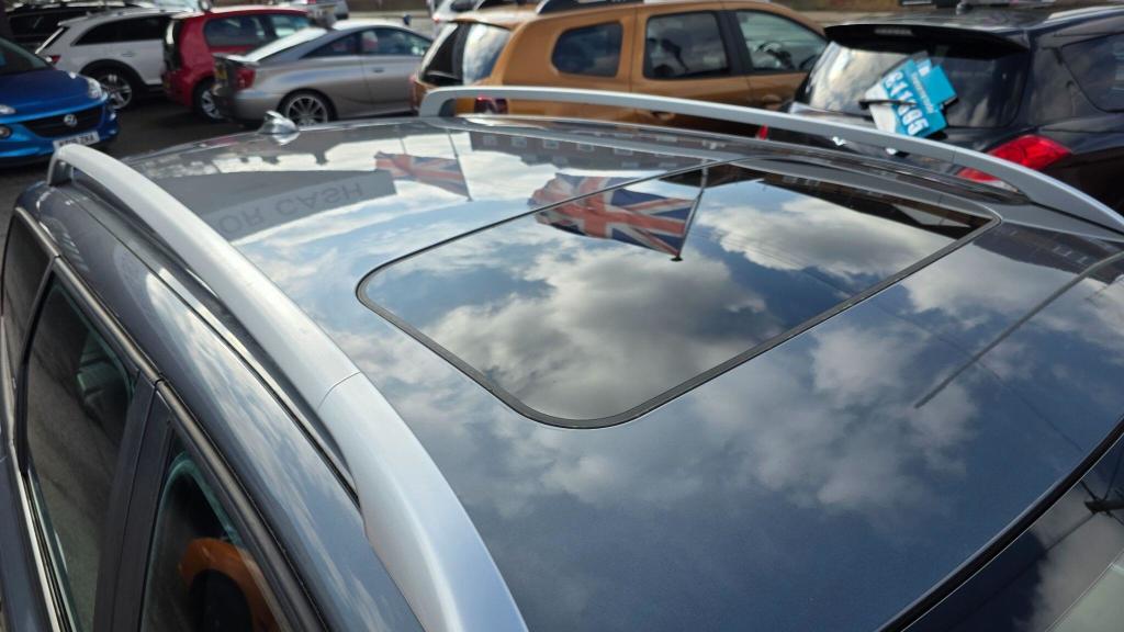 Used Volvo V50 2012 for sale - 77733525: Photo 43