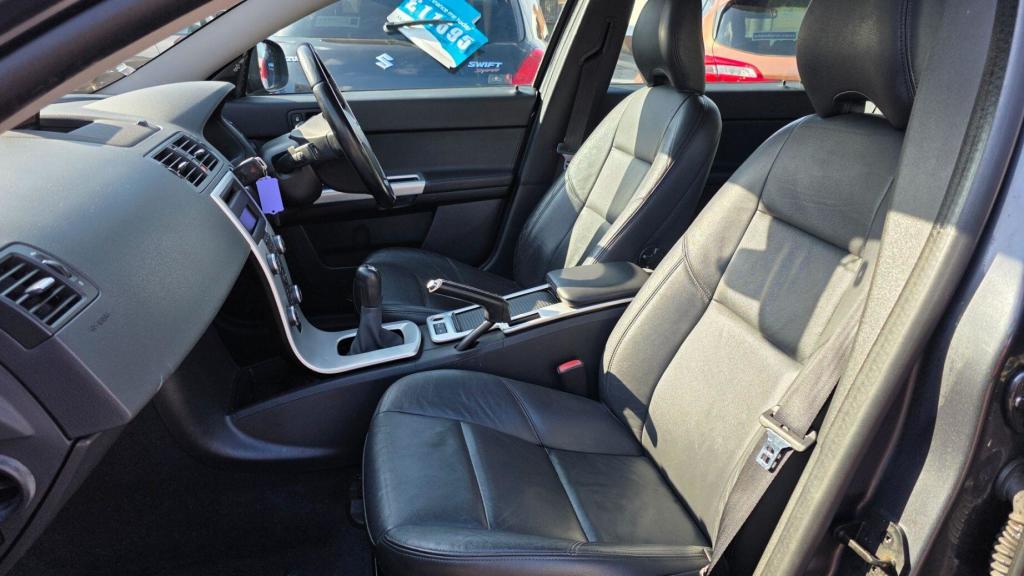 Used Volvo V50 2012 for sale - 77733525: Photo 45