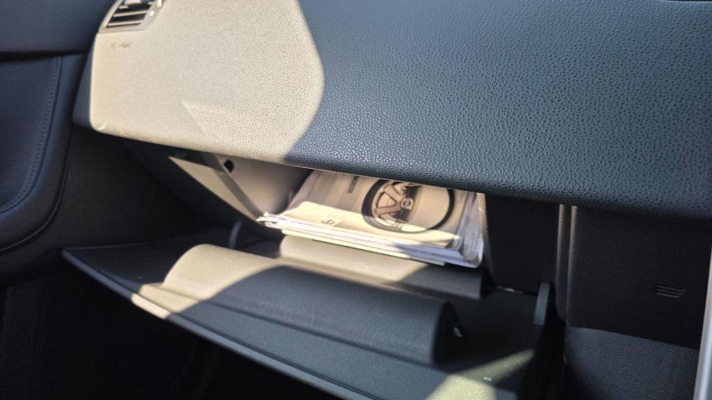 Used Volvo V50 2012 for sale - 77733525: Photo 47