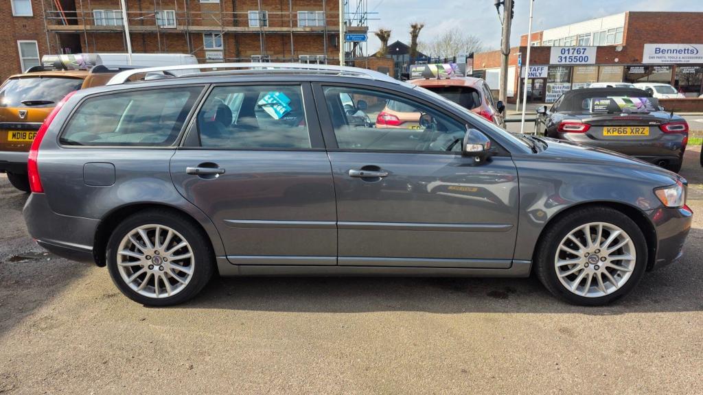 Used Volvo V50 2012 for sale - 77733525: Photo 9