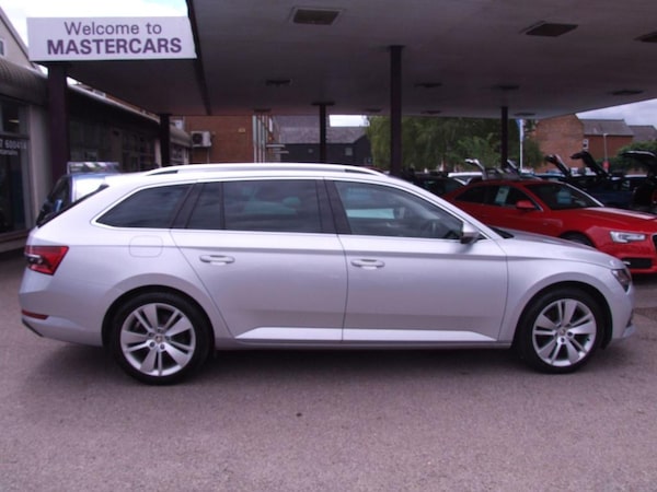 Used Skoda Superb 2020 for sale - 75242125: Photo 2