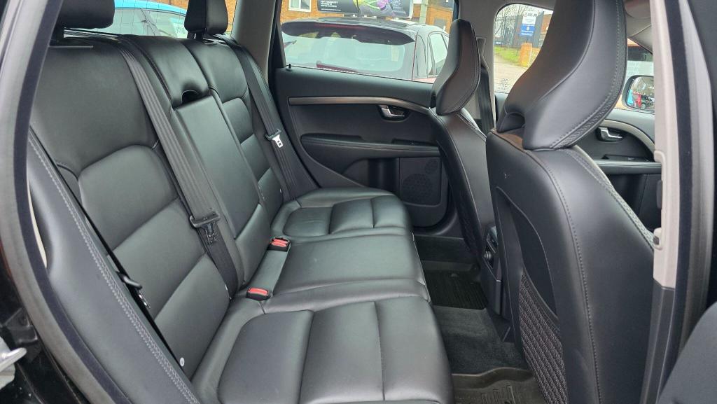 Used Volvo XC70 2015 for sale - 77350366: Photo 14