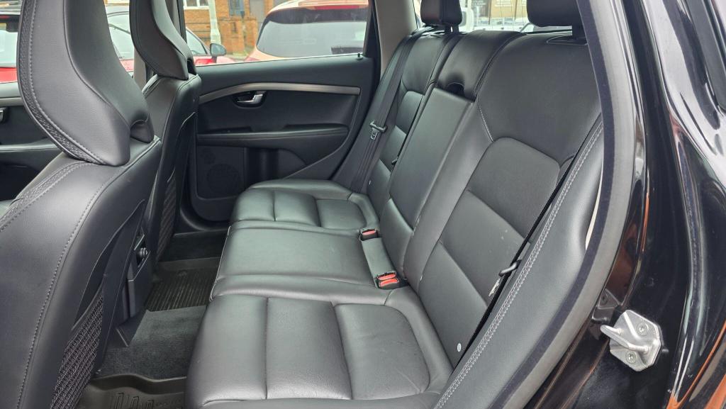 Used Volvo XC70 2015 for sale - 77350366: Photo 15