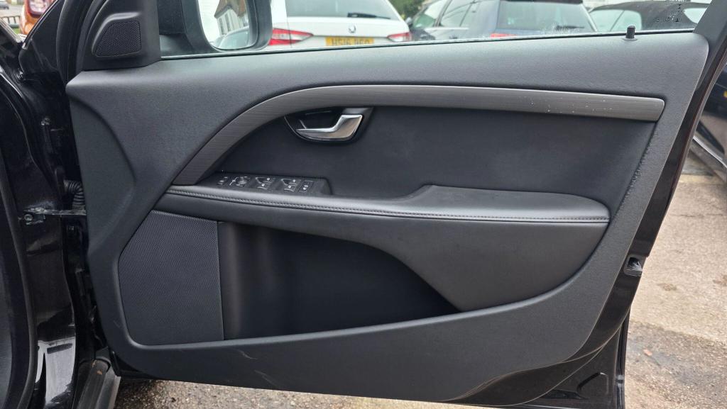 Used Volvo XC70 2015 for sale - 77350366: Photo 21