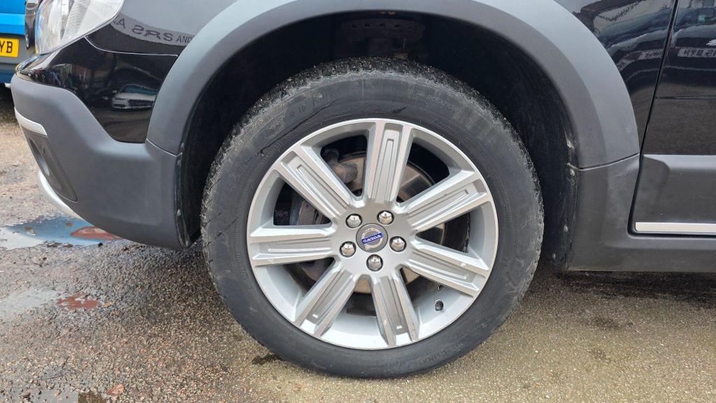 Used Volvo XC70 2015 for sale - 77350366: Photo 24