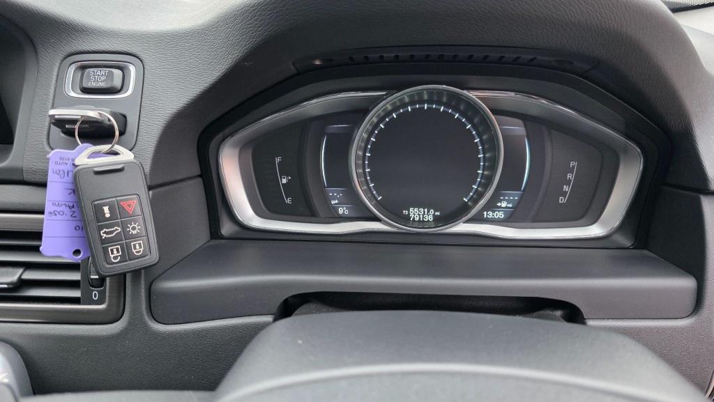 Used Volvo XC70 2015 for sale - 77350366: Photo 35