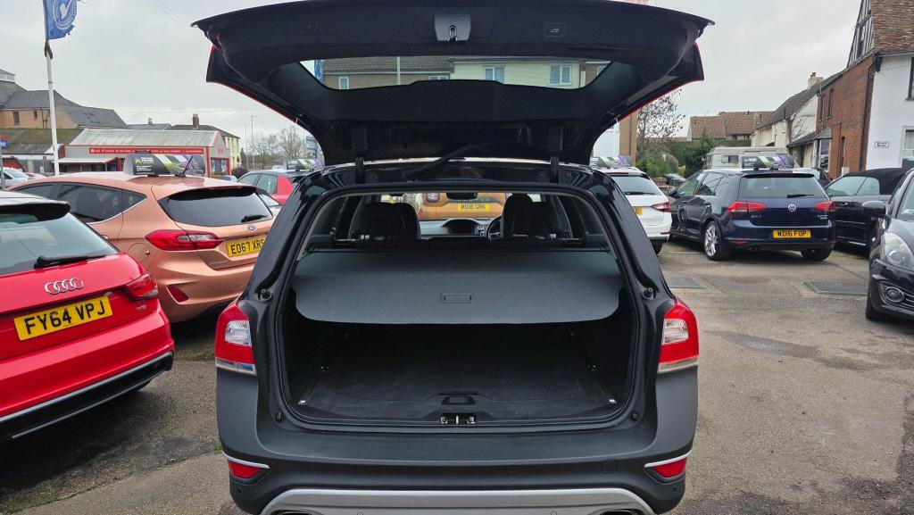 Used Volvo XC70 2015 for sale - 77350366: Photo 38