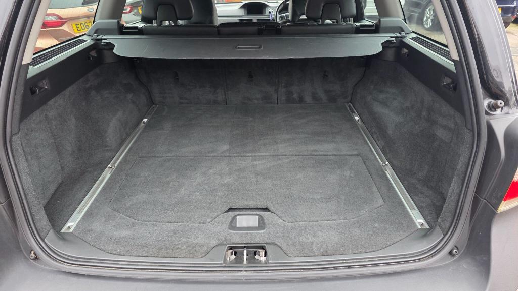 Used Volvo XC70 2015 for sale - 77350366: Photo 39