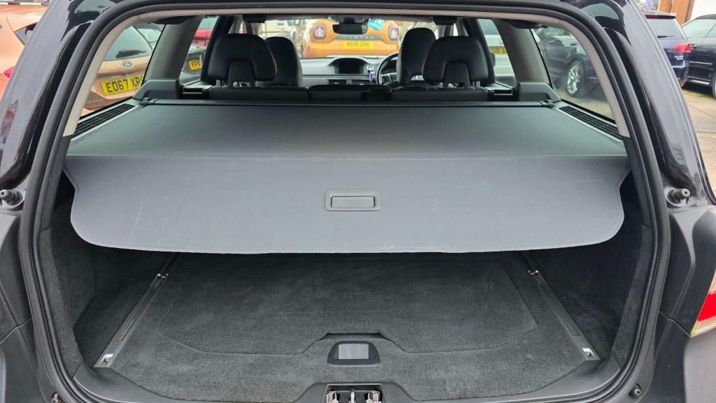 Used Volvo XC70 2015 for sale - 77350366: Photo 40