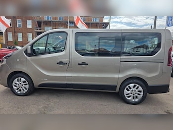 Used Renault Trafic 2017 for sale - 79058051: Photo
