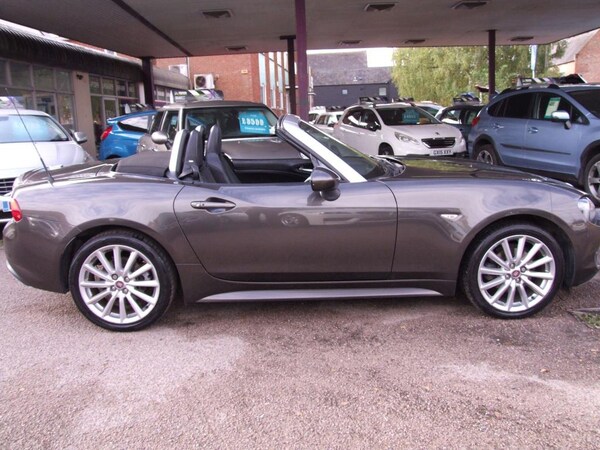 Used Fiat 124 Spider 2016 for sale - 75444737: Photo 2