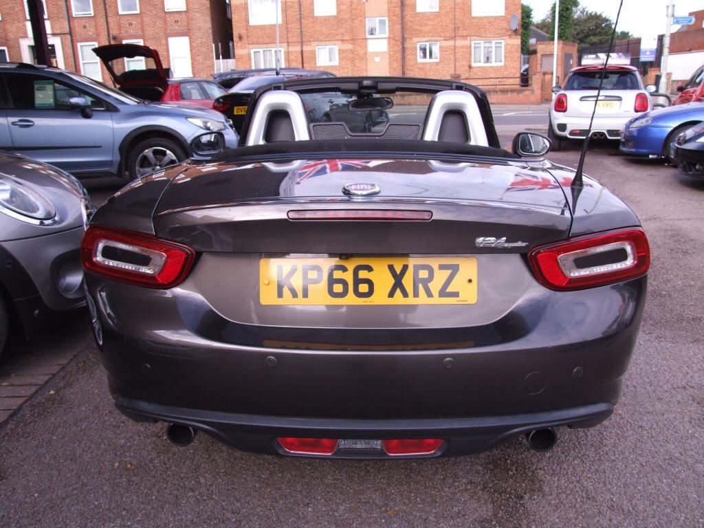 Used Fiat 124 Spider 2016 for sale - 75444737: Photo 9
