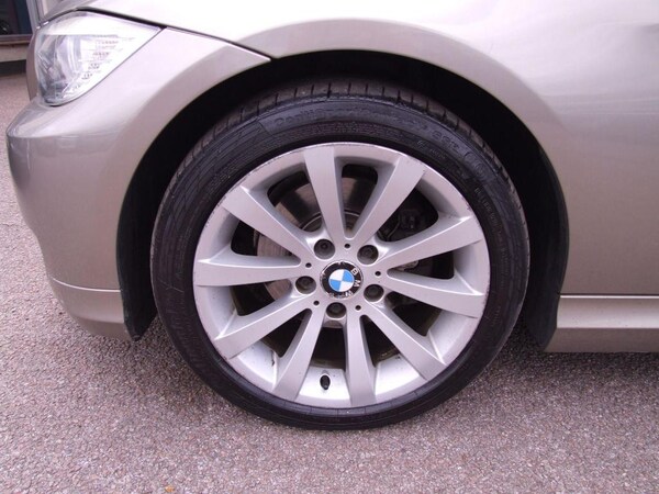 Used BMW 3 Series 2009 for sale - 74963506: Photo 28