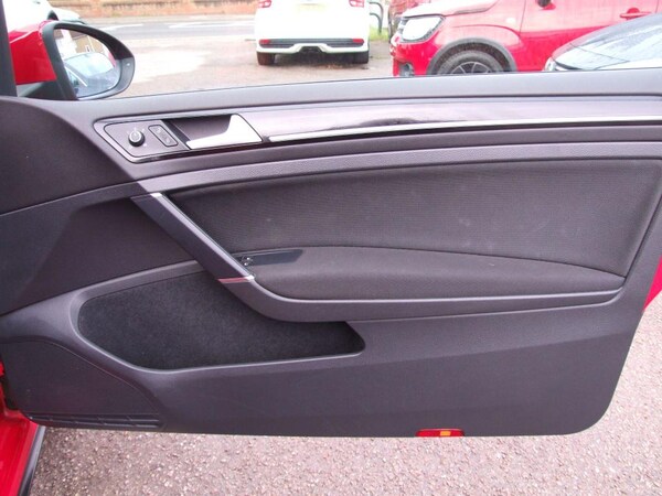 Used Volkswagen Golf 2014 for sale - 76231518: Photo 36