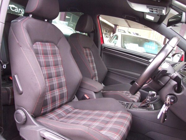 Used Volkswagen Golf 2014 for sale - 76231518: Photo 37