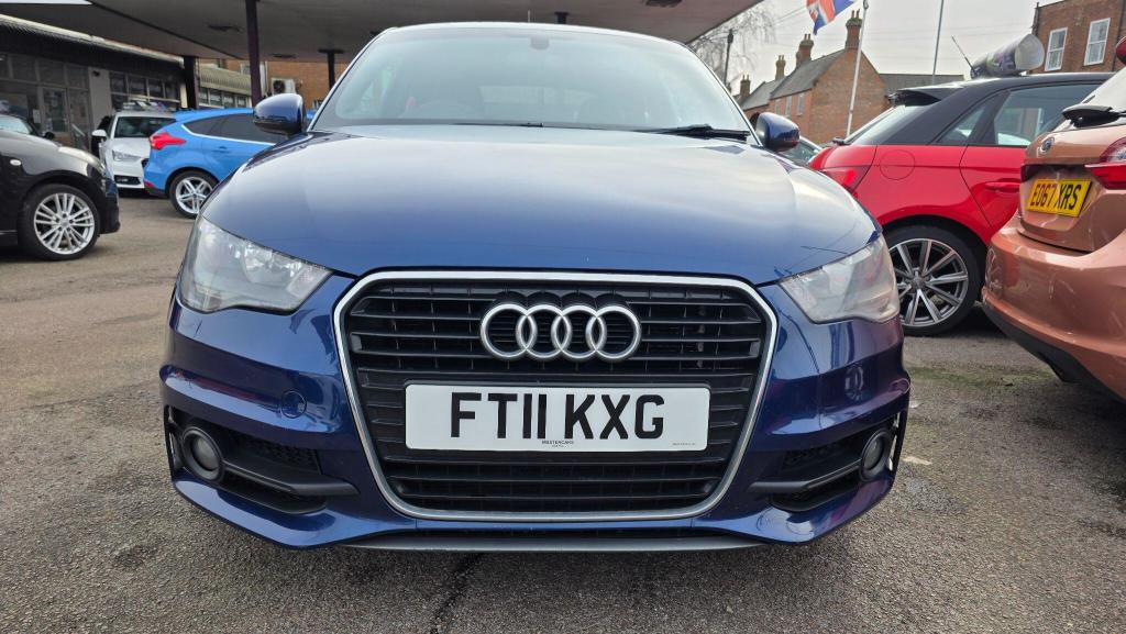 Used Audi A1 2011 for sale - 77571104: Photo 2