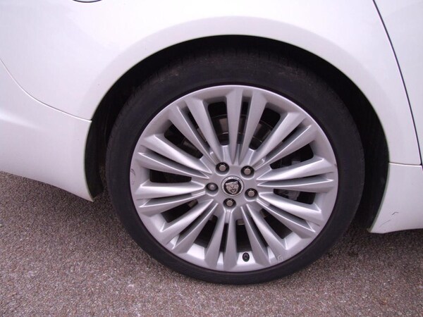 Used Jaguar XF 2010 for sale - 76178267: Photo 24