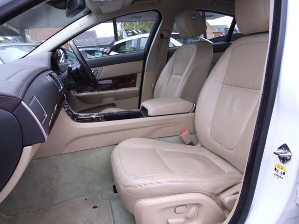 Used Jaguar XF 2010 for sale - 76178267: Photo 30