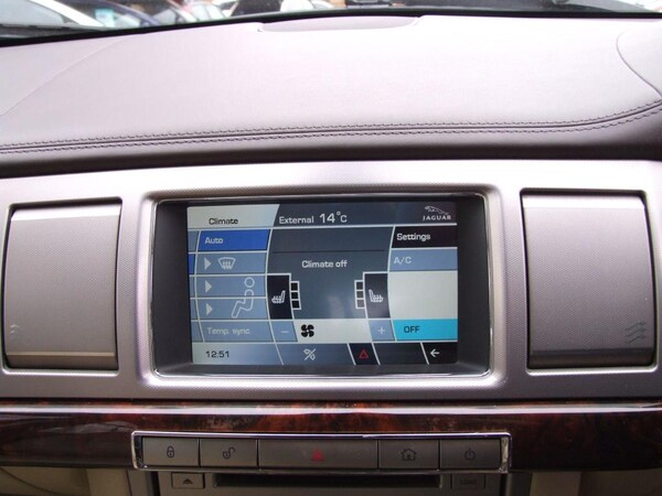 Used Jaguar XF 2010 for sale - 76178267: Photo 38
