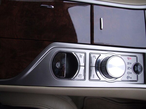 Used Jaguar XF 2010 for sale - 76178267: Photo 47