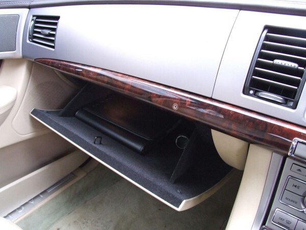 Used Jaguar XF 2010 for sale - 76178267: Photo 54