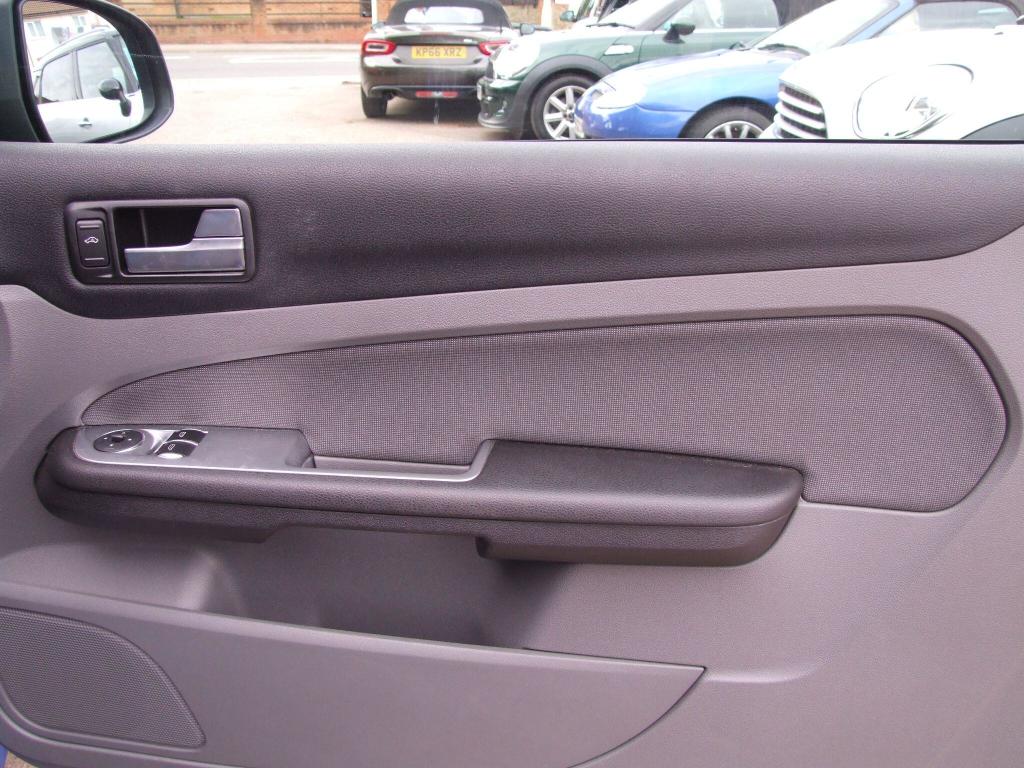 Used Ford Focus 2011 for sale - 75922963: Photo 24