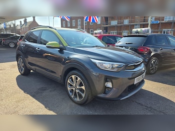 Used Kia Stonic 2018 for sale - 79365786: Photo