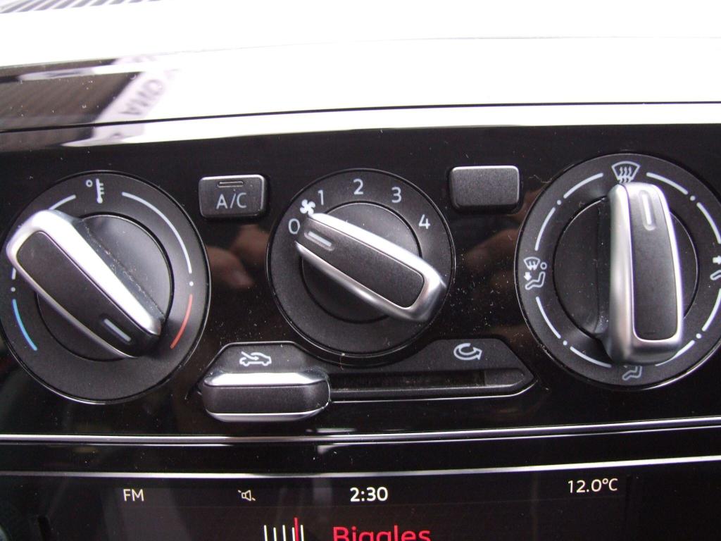 Used Volkswagen up! 2017 for sale - 76209944: Photo 12