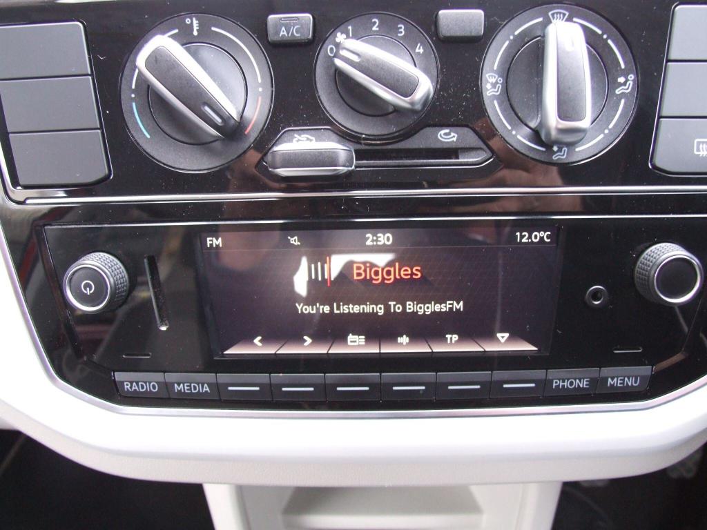 Used Volkswagen up! 2017 for sale - 76209944: Photo 48