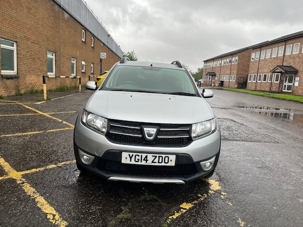 Used Dacia Sandero Stepway 2014 for sale - 75130880: Photo 2
