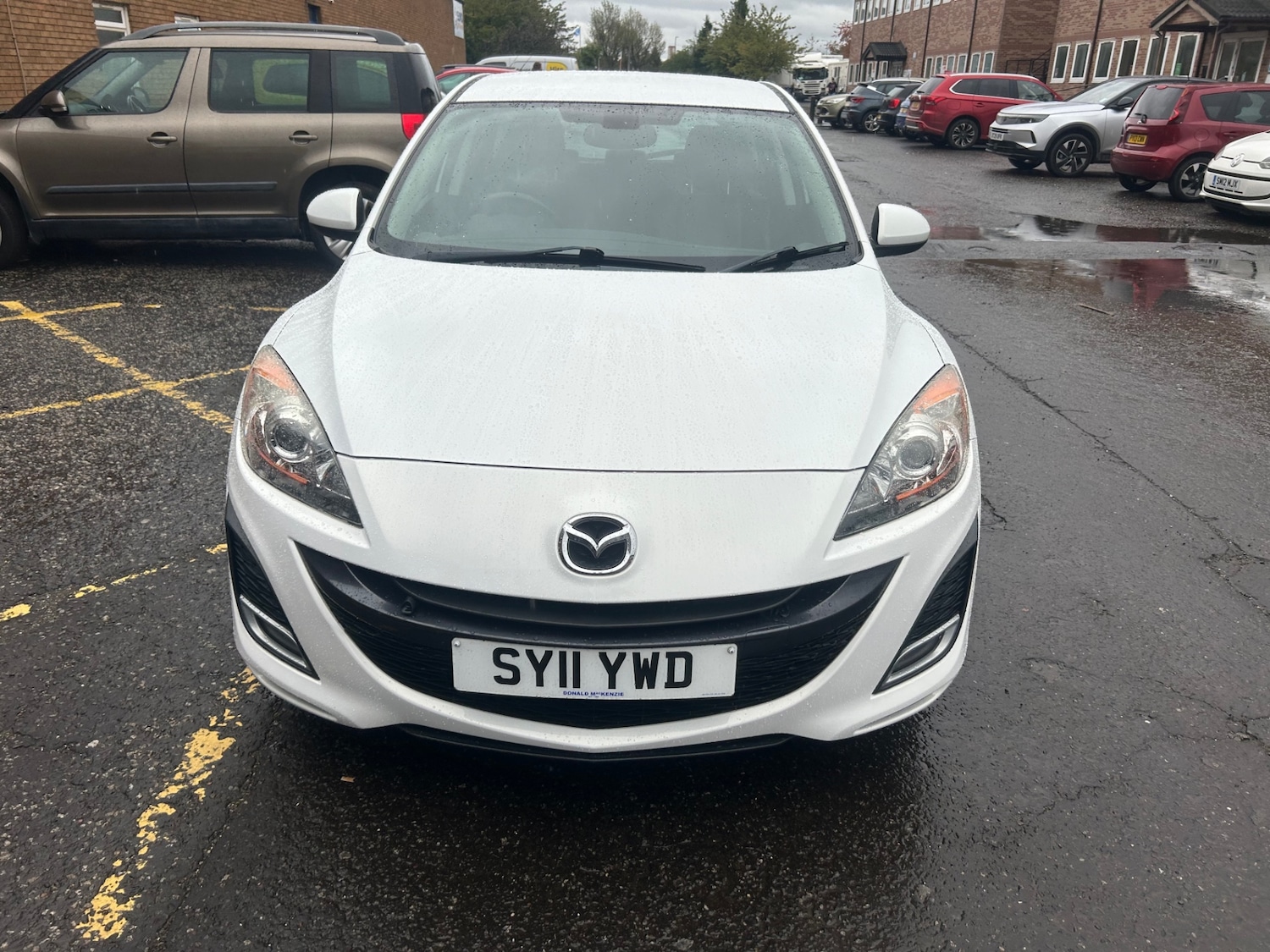 Used Mazda Mazda3 2011 for sale - 76093860: Photo 2