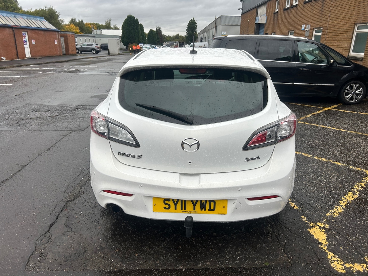 Used Mazda Mazda3 2011 for sale - 76093860: Photo 4