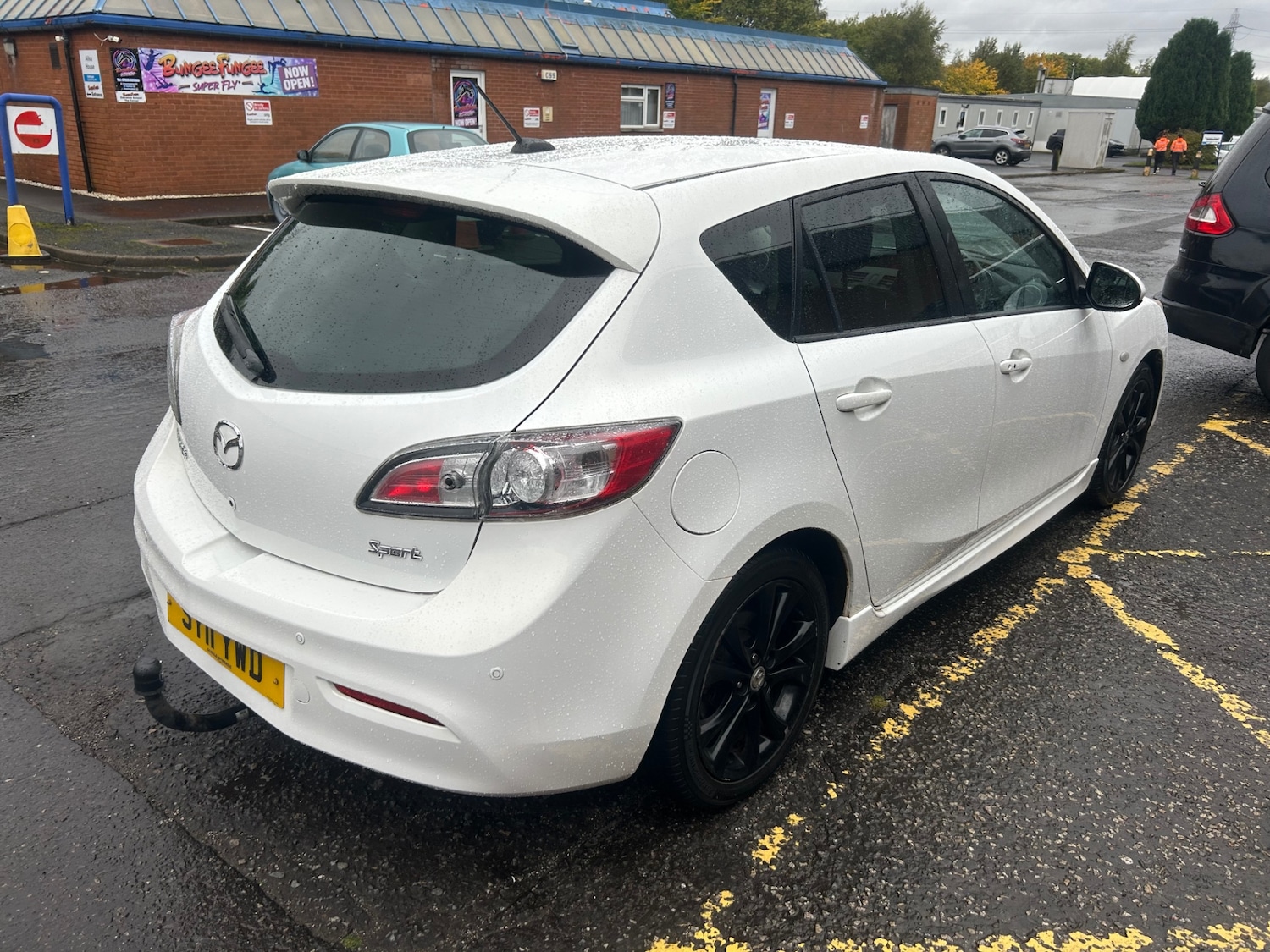 Used Mazda Mazda3 2011 for sale - 76093860: Photo 7