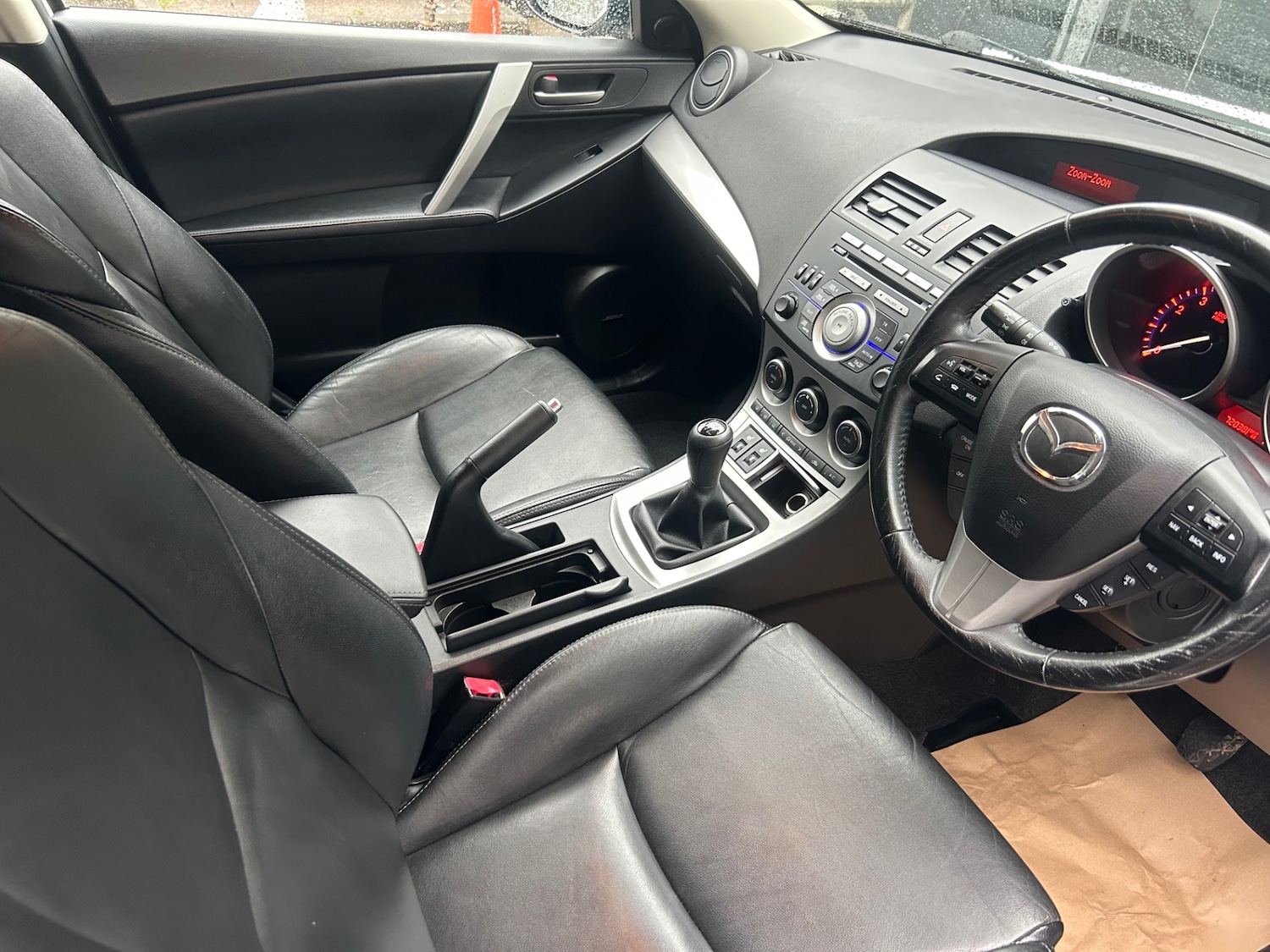 Used Mazda Mazda3 2011 for sale - 76093860: Photo 9