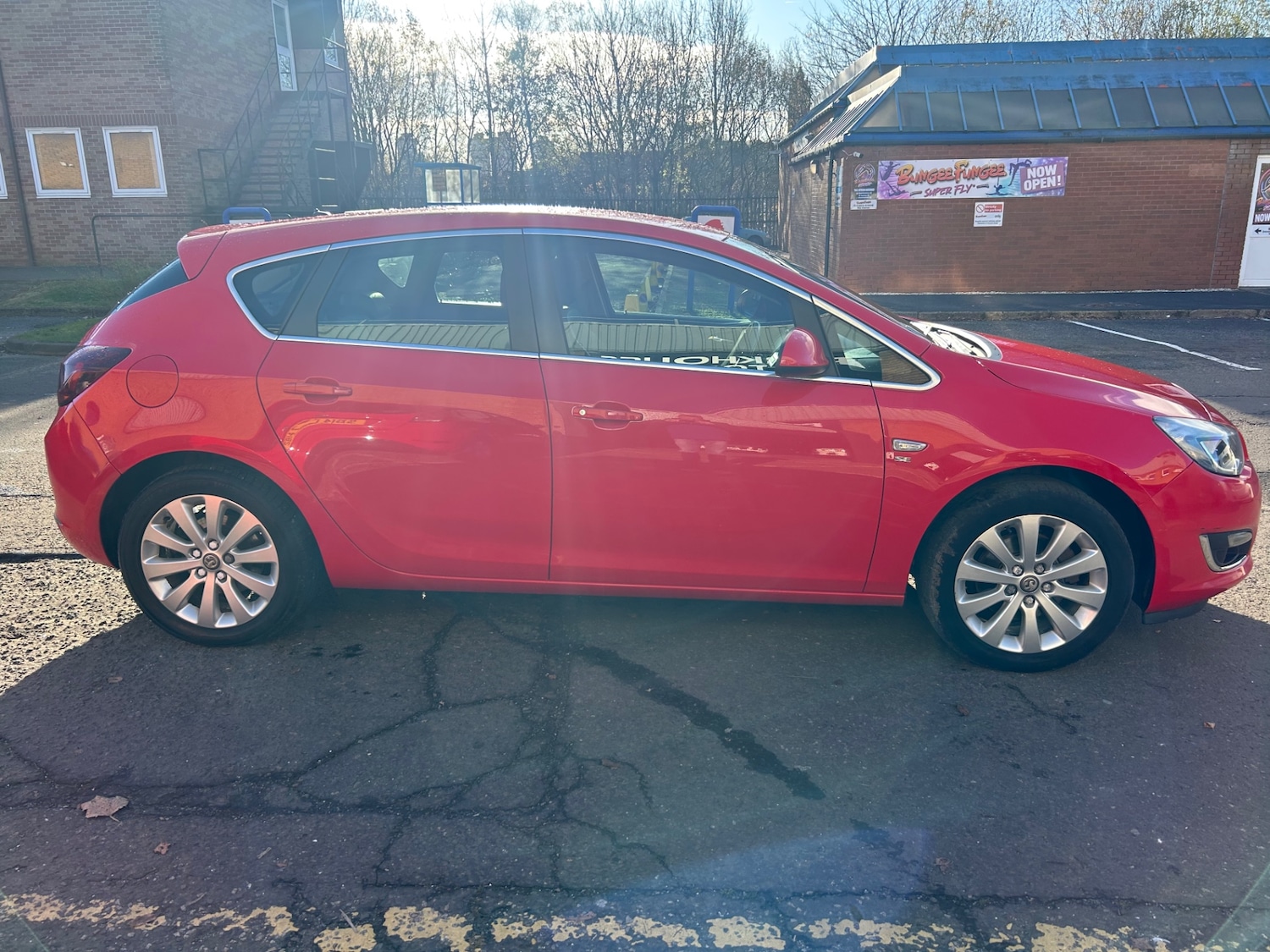 Used Vauxhall Astra 2013 for sale - 76627387: Photo 3