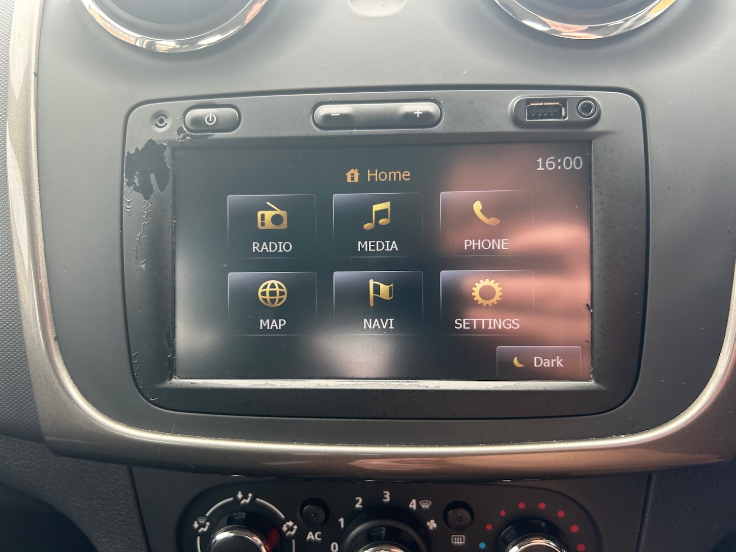 Used Dacia Sandero Stepway 2014 for sale - 76178106: Photo 13