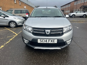 Used Dacia Sandero Stepway 2014 for sale - 76178106: Photo