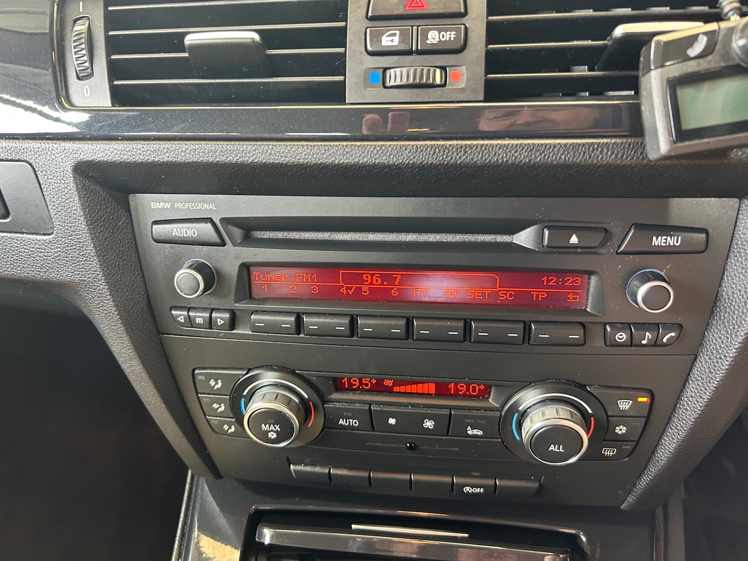 Used BMW 3 Series 2011 for sale - 77834505: Photo 17