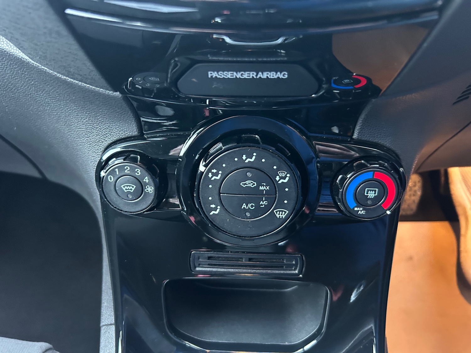 Used Ford Fiesta 2014 for sale - 76627414: Photo 15