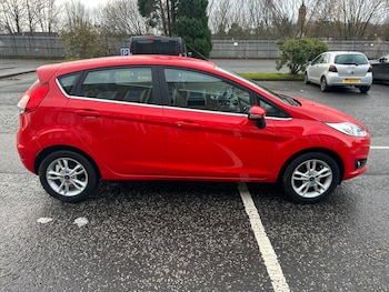 2014 (14) - 1.25 82 Zetec 5dr