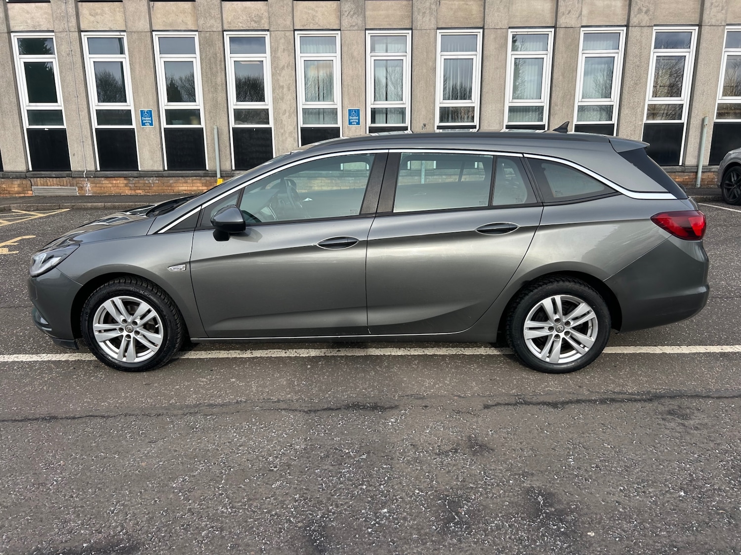Used Vauxhall Astra 2017 for sale - 77493135: Photo 3