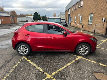 Used Mazda Mazda2 2015 for sale - 76532247: Photo
