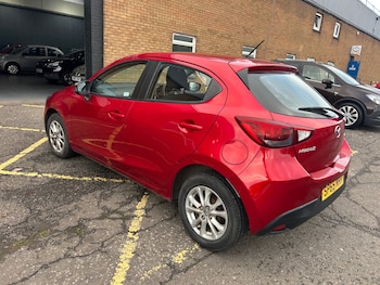 Used Mazda Mazda2 2015 for sale - 76532247: Photo