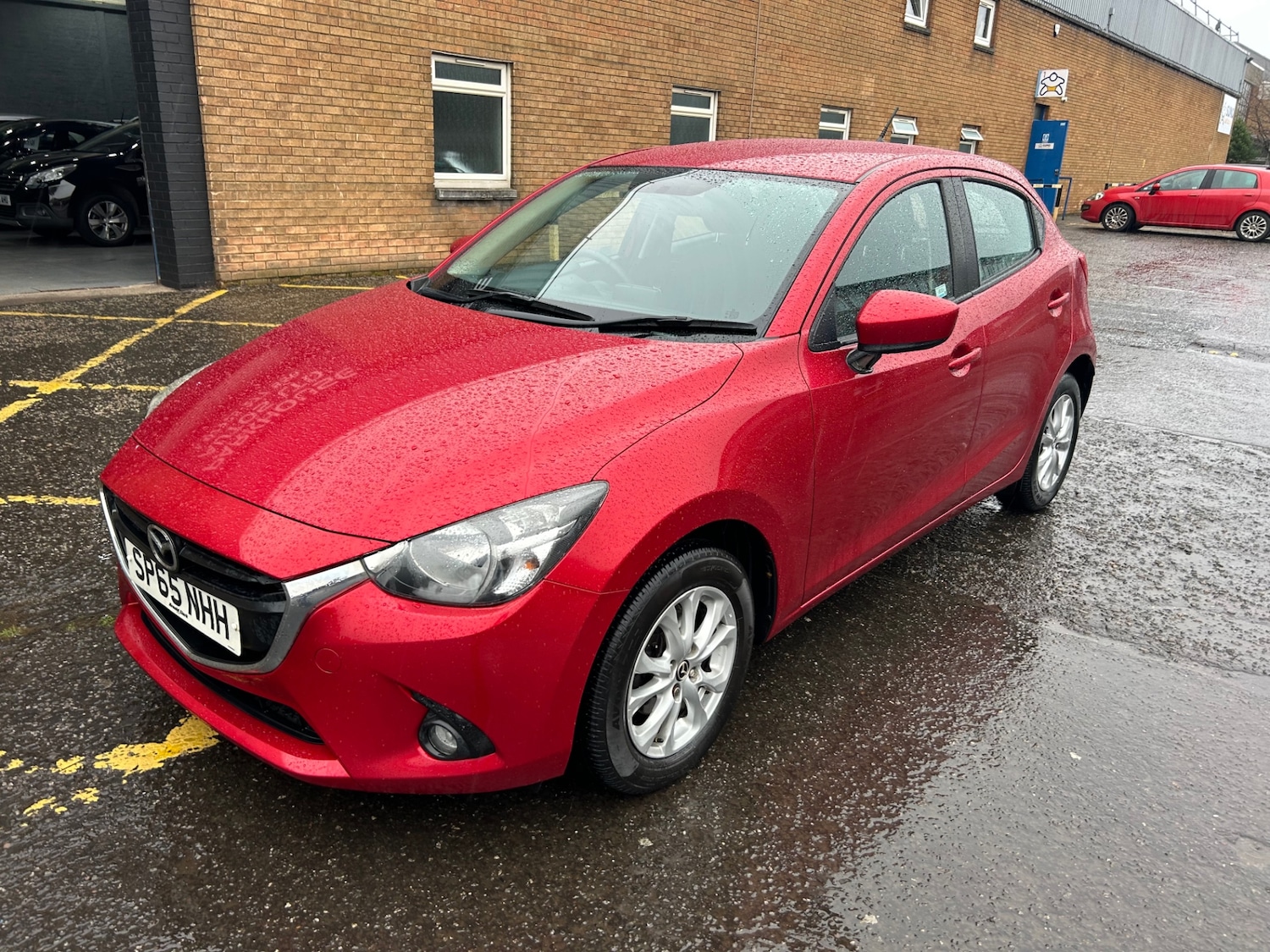 Used Mazda Mazda2 2015 for sale - 76532247: Photo 6